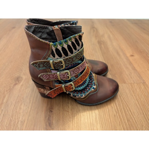 Shoes - Boho Brown  Leather Artsy Western Patchwork Booties Size US 7.5 Colorful Hippie